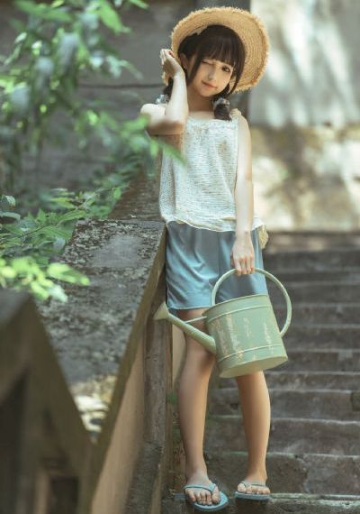 小逼逼美女与小鸡鸡毛片_蓝光免费观看超清