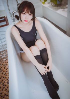 日本双拳极限扩张视频_十万网红美女美酱